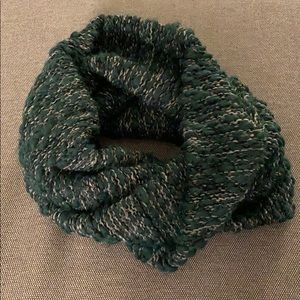 Express chunky infinity scarf